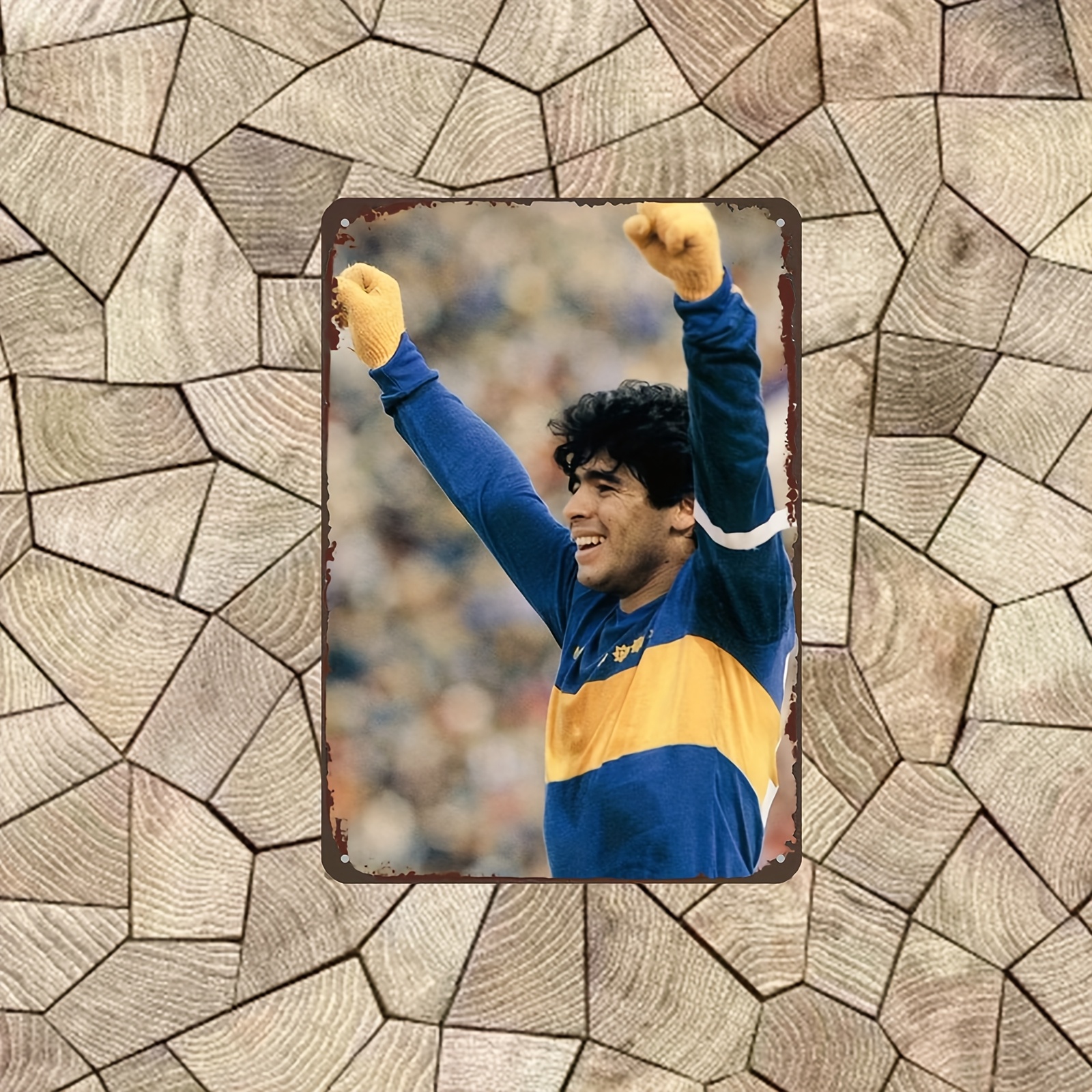 Victory Pose Soccer Player Met - огляд і ціна Home Bar Lounge